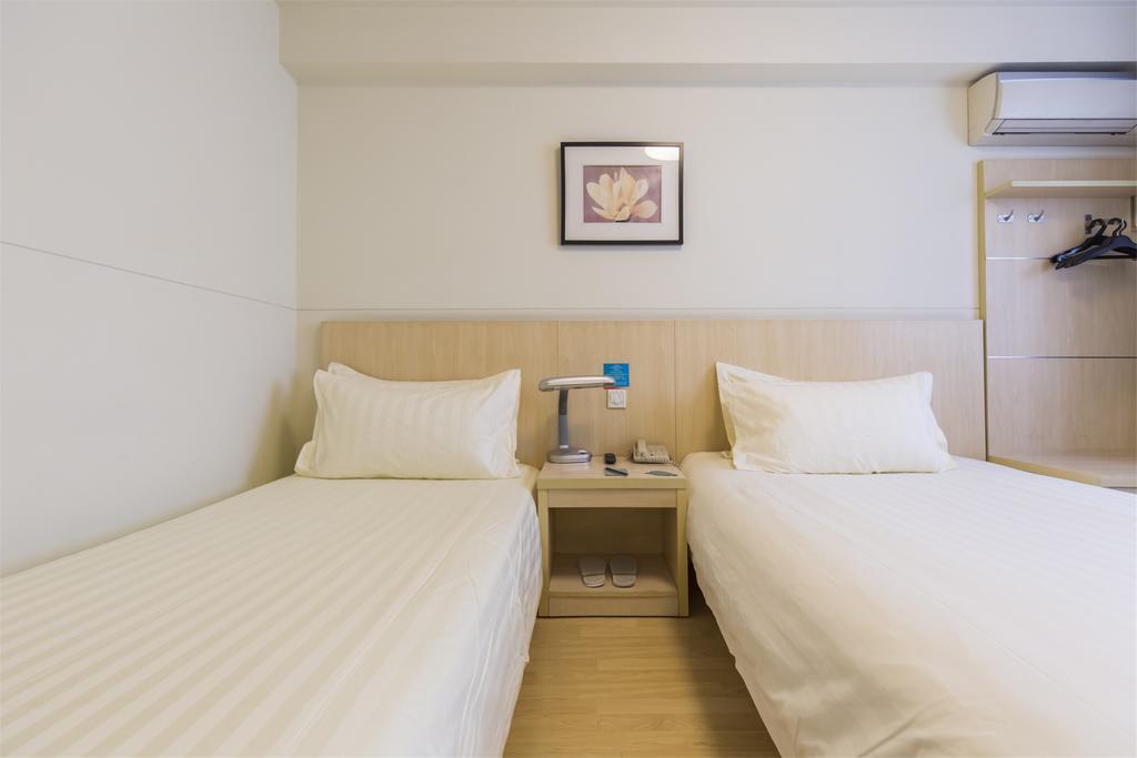 ג'ינאן Jinjiang Inn Ji'Nan East Jiefang Road מראה חיצוני תמונה